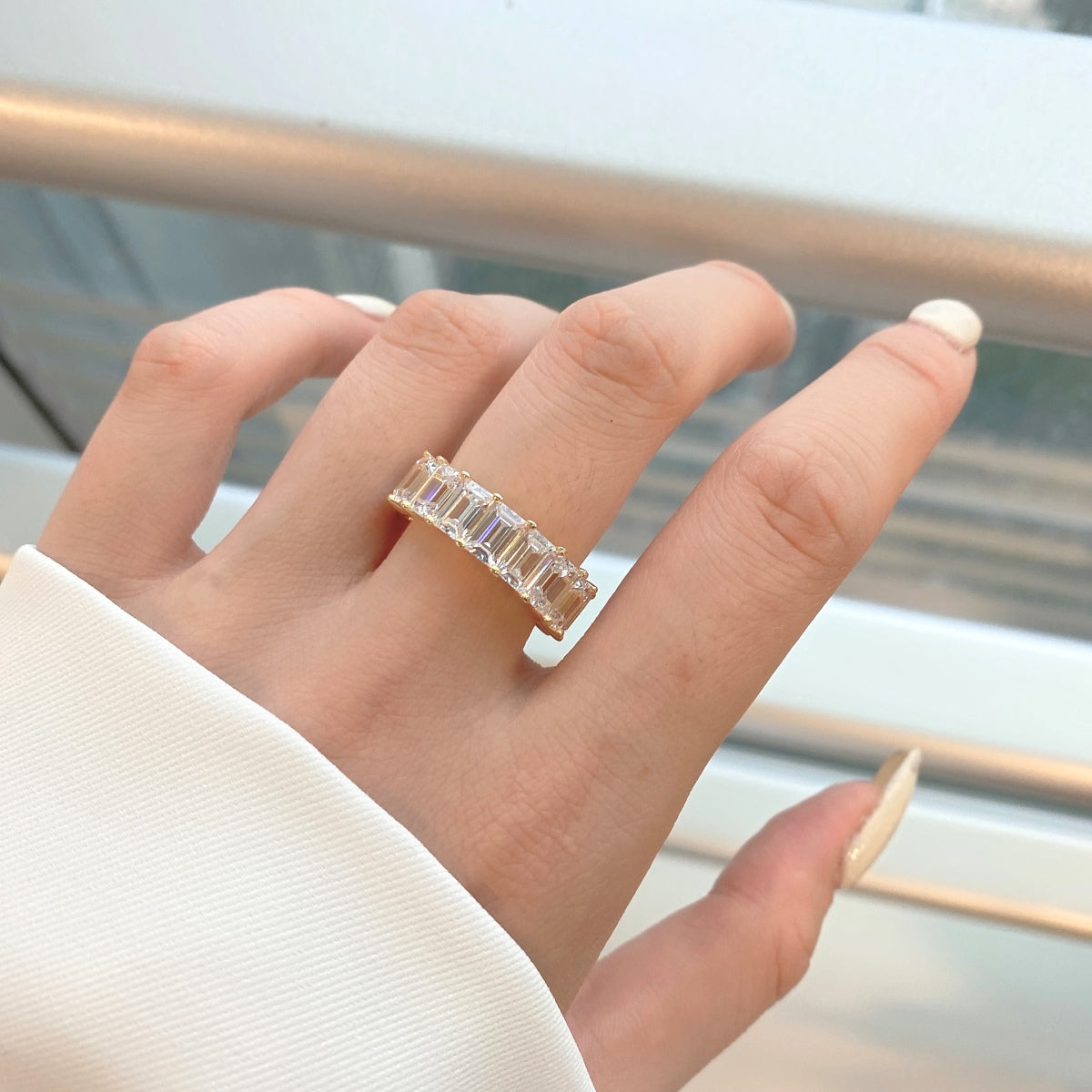 [Vivid Aurora]0.75 Carat Elegant Emerald Cut Tennis Ring