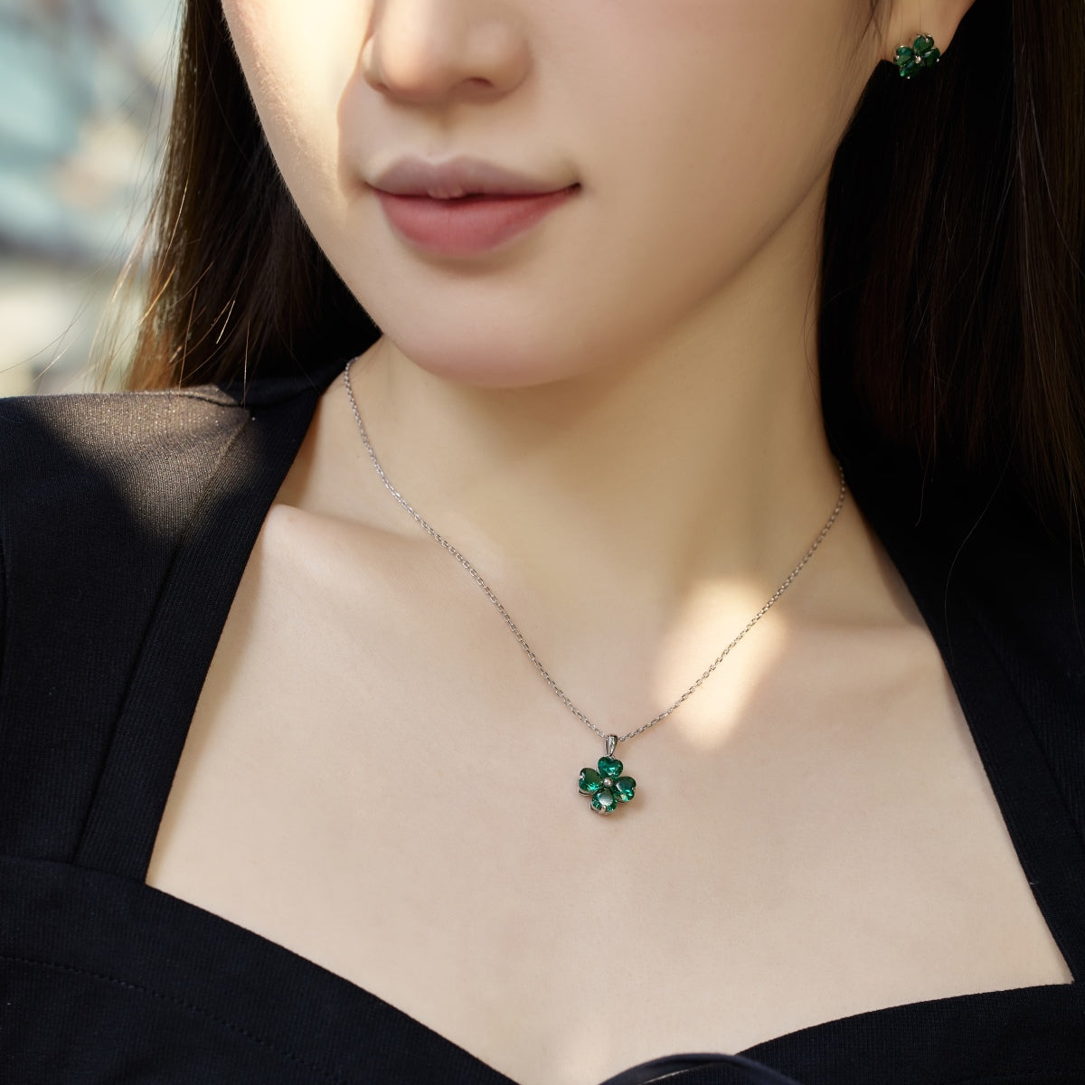 [Vivid Aurora]Heart-Shaped Four-Leaf Clover Bead Necklace