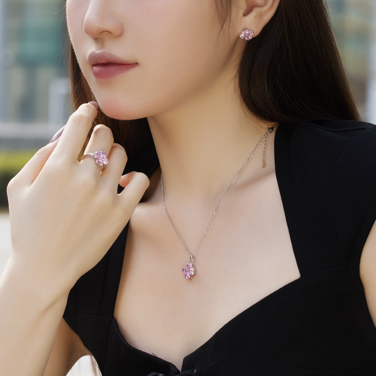 [Vivid Aurora]Heart-Shaped Four-Leaf Clover Bead Necklace