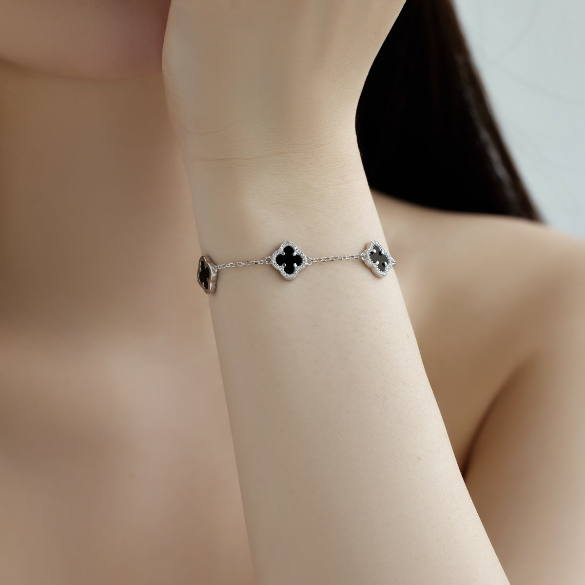 [Vivid Aurora]Four-Leaf Clover Exquisite Bracelet